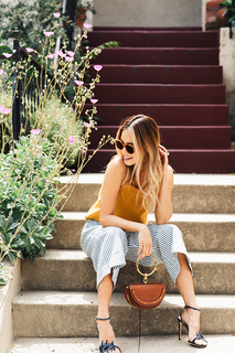 Jamie Chung feet photo thumbnail