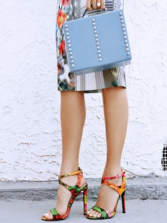 Jamie Chung feet photo thumbnail