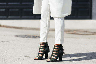 Jamie Chung feet photo thumbnail