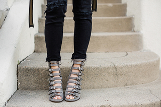 Jamie Chung feet photo thumbnail
