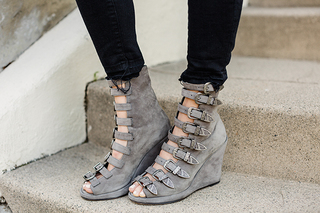 Jamie Chung feet photo thumbnail