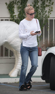 Kate Hudson feet photo thumbnail