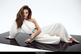 Jessica Alba feet photo thumbnail