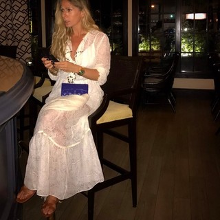 Adriane Galisteu feet photo thumbnail