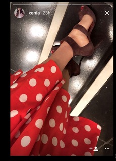 Xenia Tchoumitcheva feet photo thumbnail