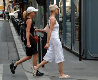 Cameron Diaz feet photo thumbnail