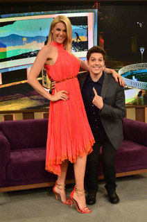 Ana Hickmann feet photo thumbnail