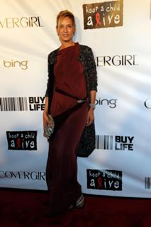 Uma Thurman feet photo thumbnail