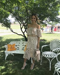 Jamie Chung feet photo thumbnail