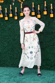 Lucy Hale feet photo thumbnail