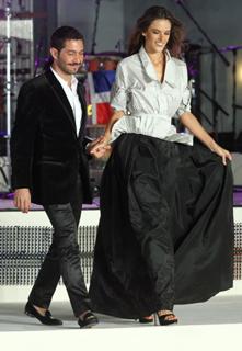 Alessandra Ambrosio feet photo thumbnail