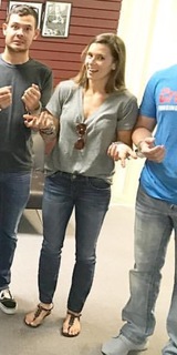 Danica Patrick feet photo thumbnail