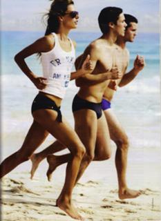 Alessandra Ambrosio feet photo thumbnail