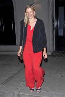 Amy Smart feet photo thumbnail