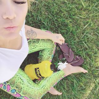 Kelly Key feet photo thumbnail