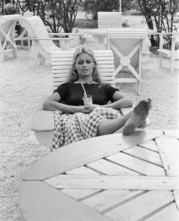 Brigitte Bardot feet photo thumbnail