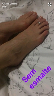 Alaine Crissiê feet photo thumbnail