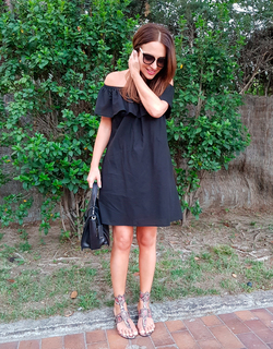Paula Echevarría feet photo thumbnail