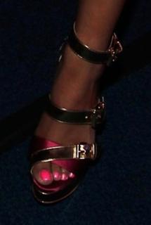 Nicki Minaj feet photo thumbnail