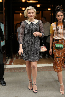 Chloë Grace Moretz feet photo thumbnail