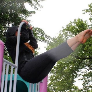 Rebecca Berardi feet photo thumbnail