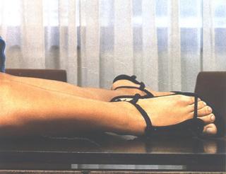 Juliana Paes feet photo thumbnail