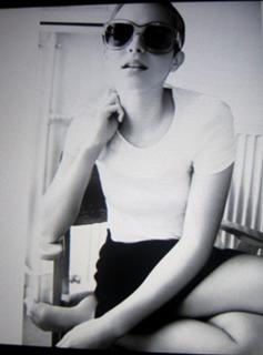 Emma Watson feet photo thumbnail