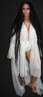 Nicki Minaj feet photo thumbnail