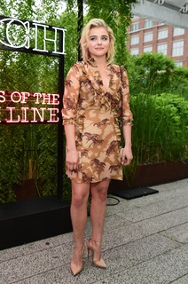 Chloë Grace Moretz feet photo thumbnail
