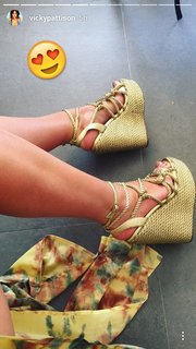 Vicky Pattison feet photo thumbnail