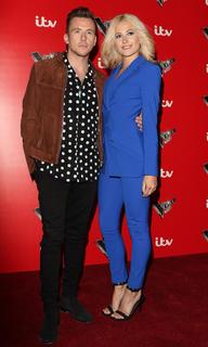 Pixie Lott feet photo thumbnail