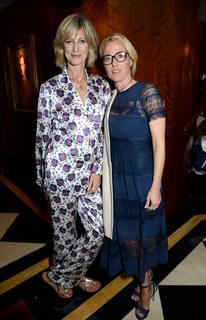 Gillian Anderson feet photo thumbnail