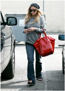 Ashlee Simpson feet photo thumbnail