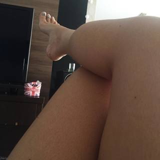 Karin Klemp feet photo thumbnail