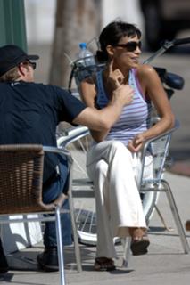 Rosario Dawson feet photo thumbnail