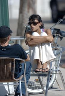 Rosario Dawson feet photo thumbnail