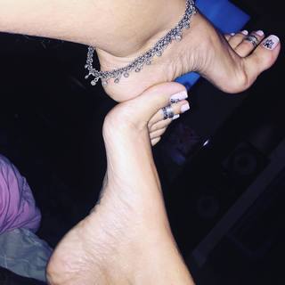 Karin Klemp feet photo thumbnail