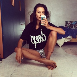 Giorgia Crivello feet photo thumbnail