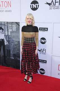 Emma Stone feet photo thumbnail