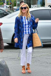 Reese Witherspoon feet photo thumbnail