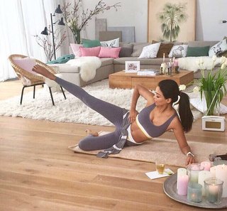Verona Pooth feet photo thumbnail