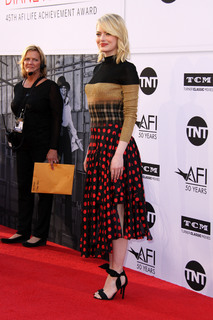 Emma Stone feet photo thumbnail