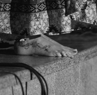 Joss Stone feet photo thumbnail