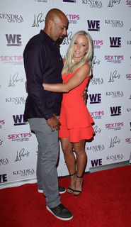 Kendra Wilkinson feet photo thumbnail