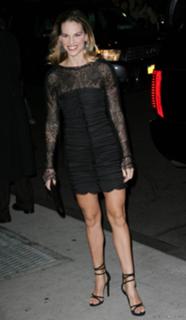 Hilary Swank feet photo thumbnail