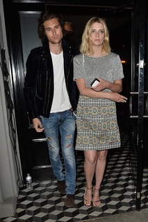 Mischa Barton feet photo thumbnail