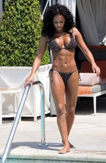 Mel B feet photo thumbnail
