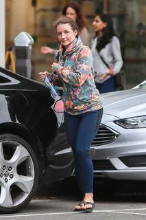 Kristin Davis feet photo thumbnail