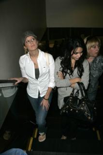 Ashley Tisdale feet photo thumbnail