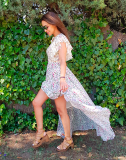 Paula Echevarría feet photo thumbnail